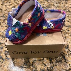 TOMS Tiny 2 NEW